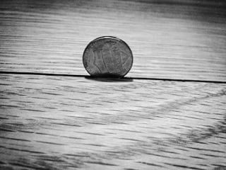 wood-floor-gap