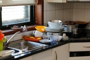Brakur_kitchen_clutter.jpg